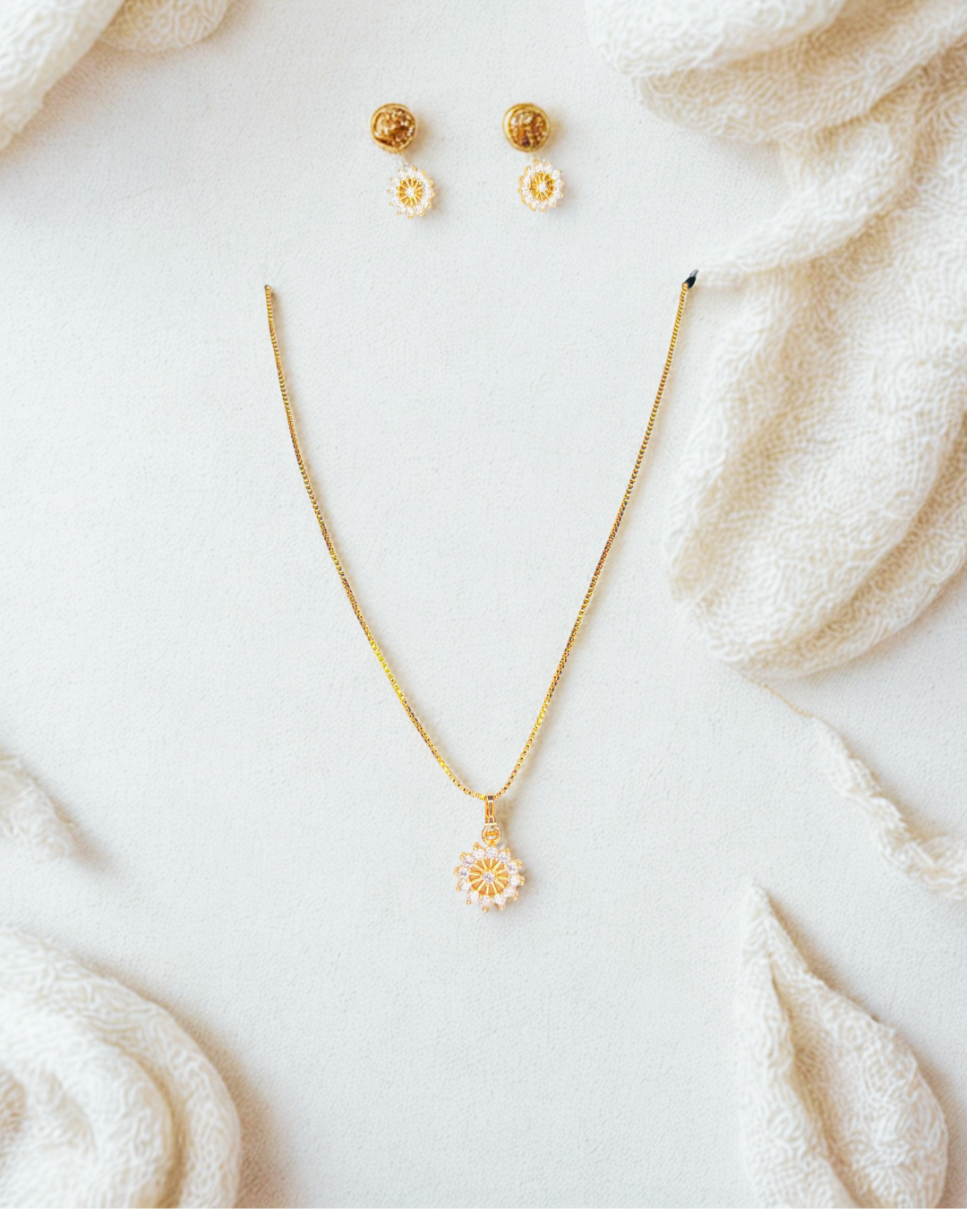 Sunbloom Sparkle Pendant Set