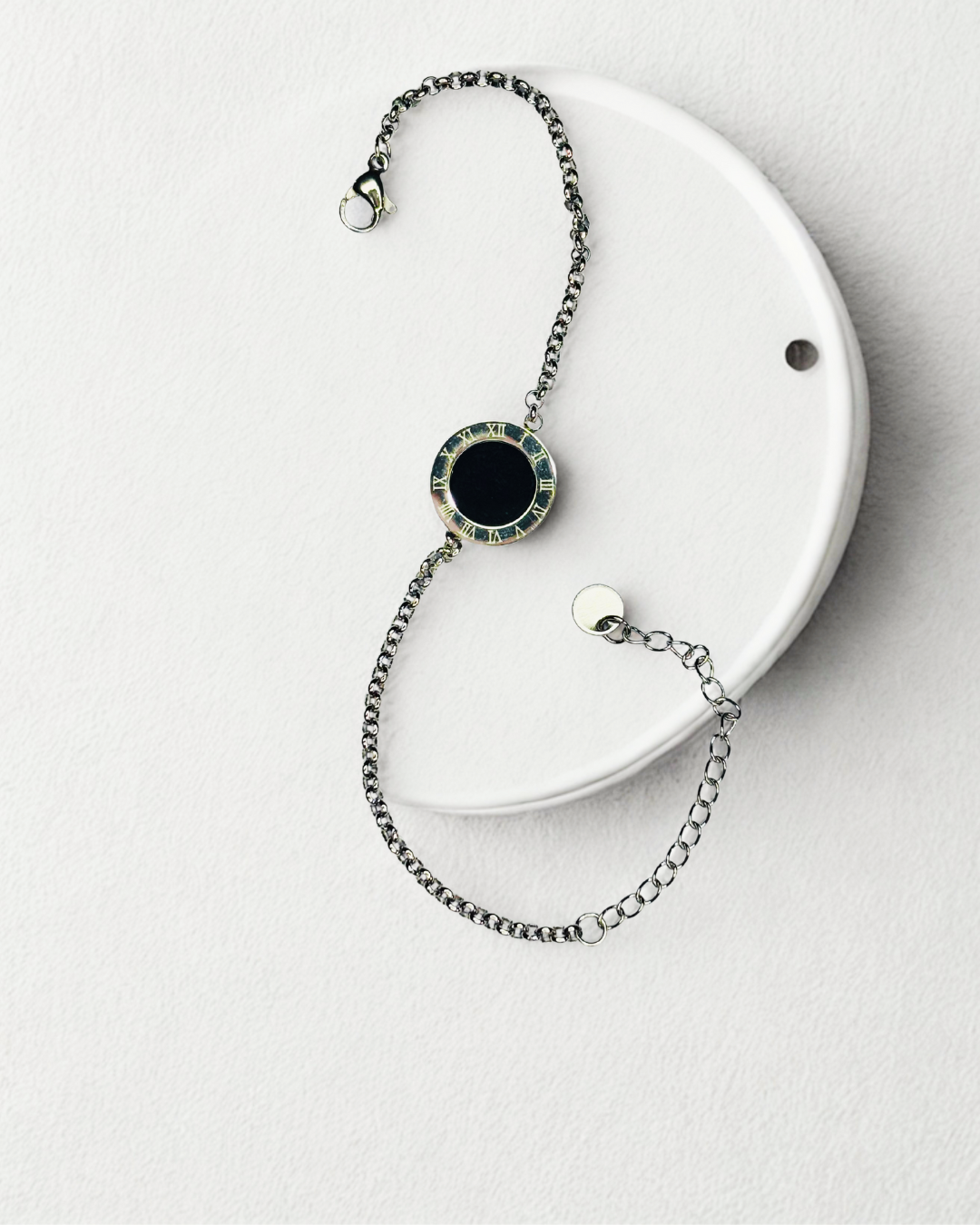 Roman Noir Classic Korean Bracelet