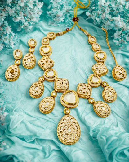 Regal Kundan Dangler Necklace Set