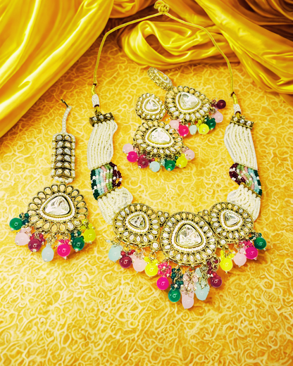 Kundan Beaded Necklace Set with Earrings & Maang Tikka.