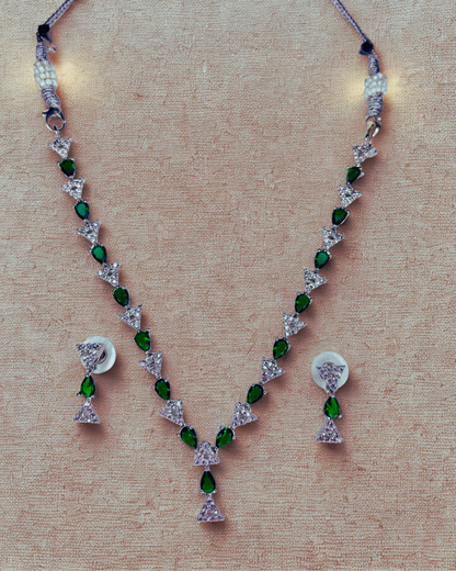 Emerald Spark Triangle AD Necklace Set