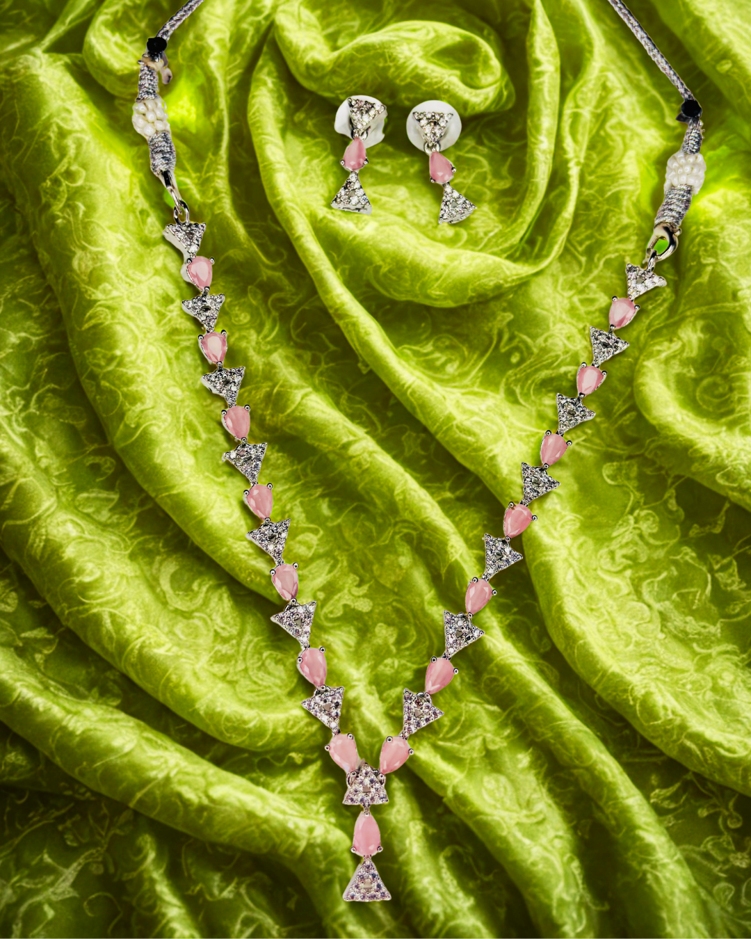 Emerald Spark Triangle AD Necklace Set