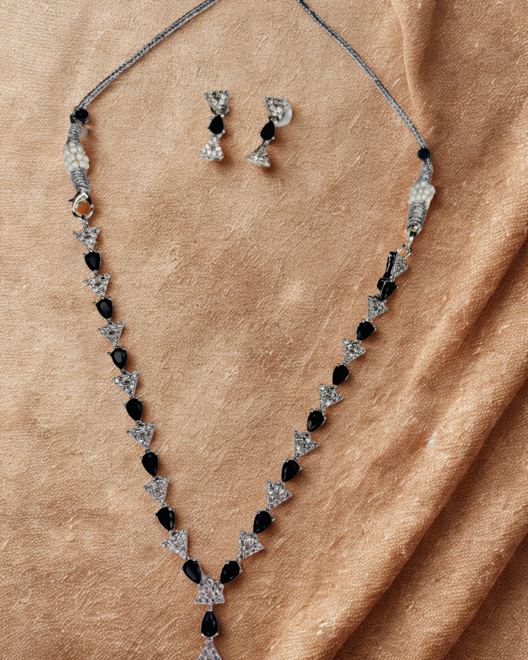 Emerald Spark Triangle AD Necklace Set