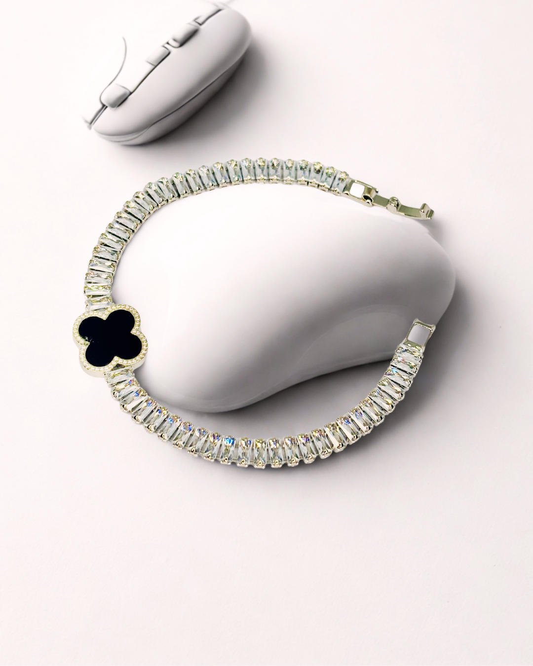 Midnight Clover Crystal Bracelet