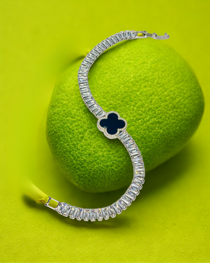 Midnight Clover Crystal Bracelet