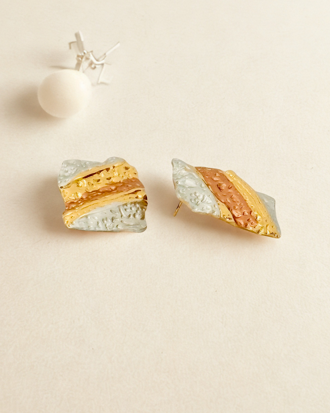 Abstract Textured Dual-Tone Stud Earrings