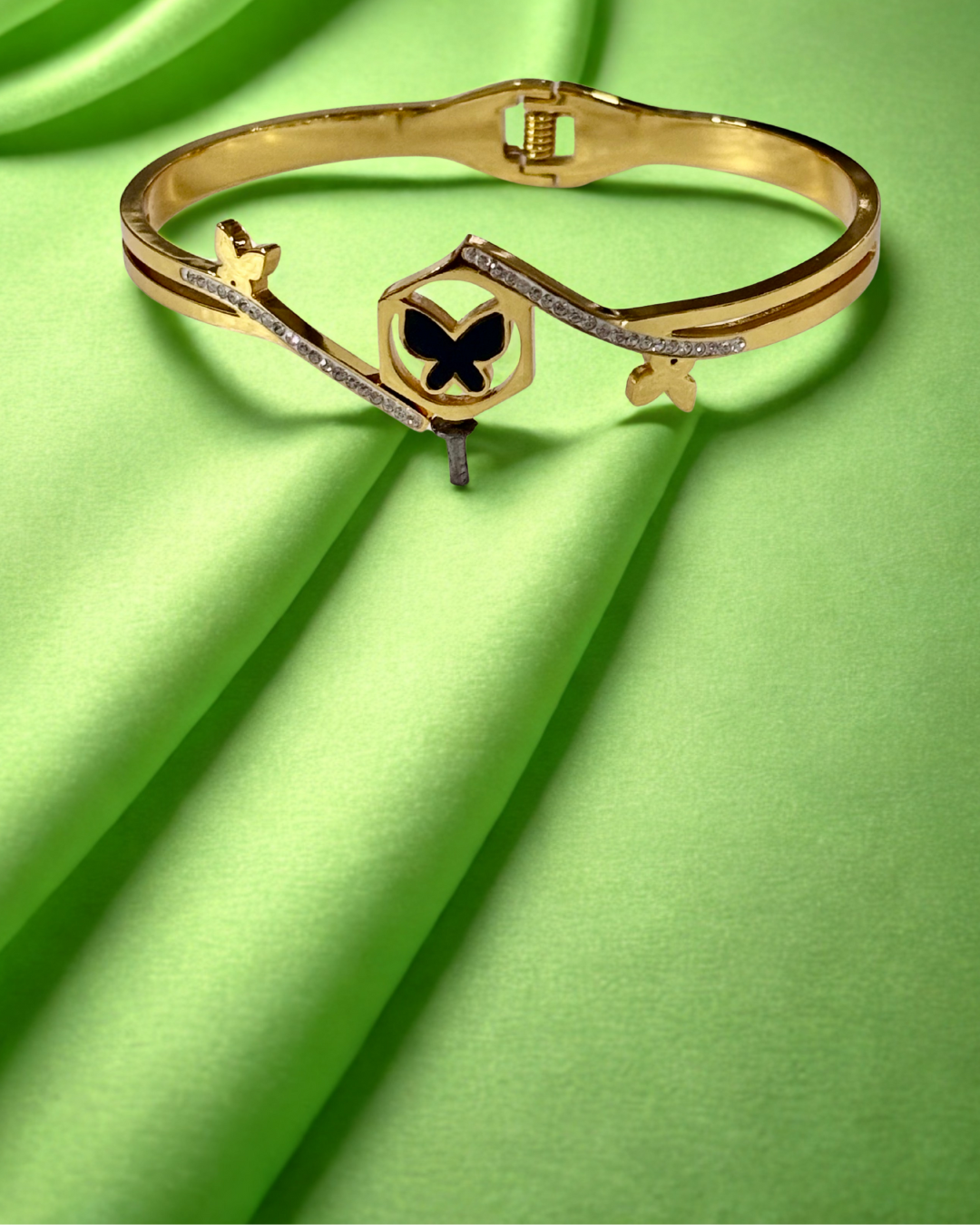 Clover Luxe Cuff Bracelet - Image 2
