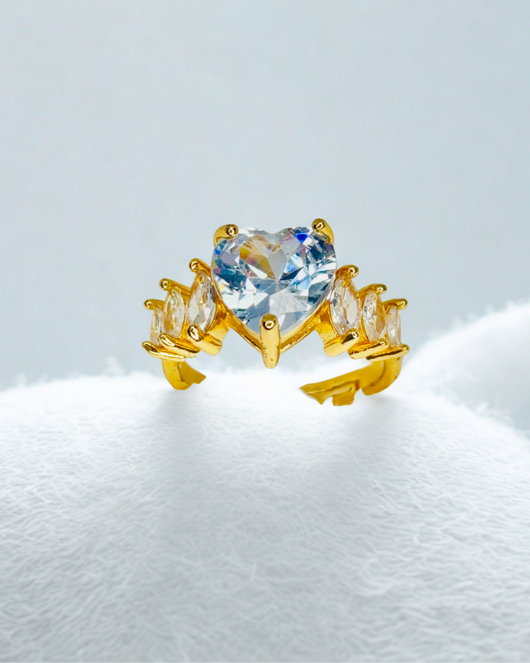Crown Heart Spark Ring Hover